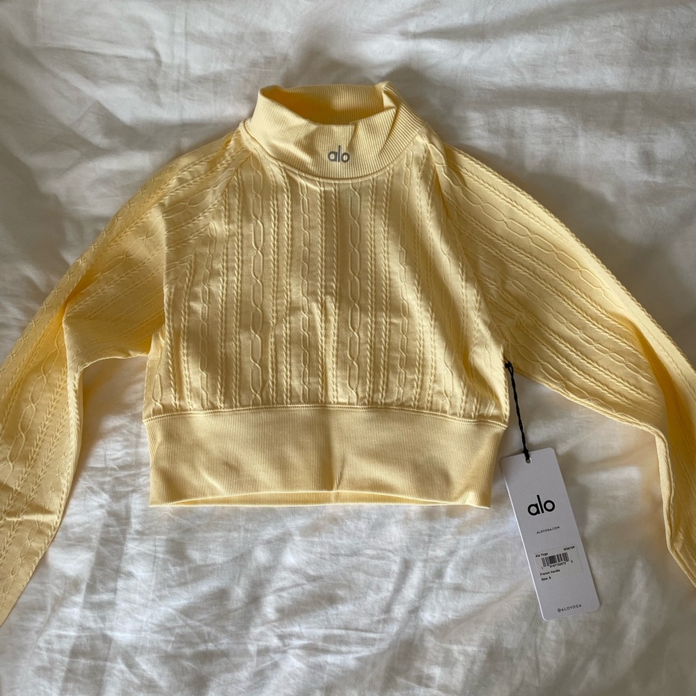 NWT Cropped cable knit long sleeve from Alo Yoga
